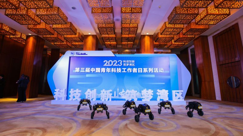 数据中台：构建企业数字化转型的核心枢纽